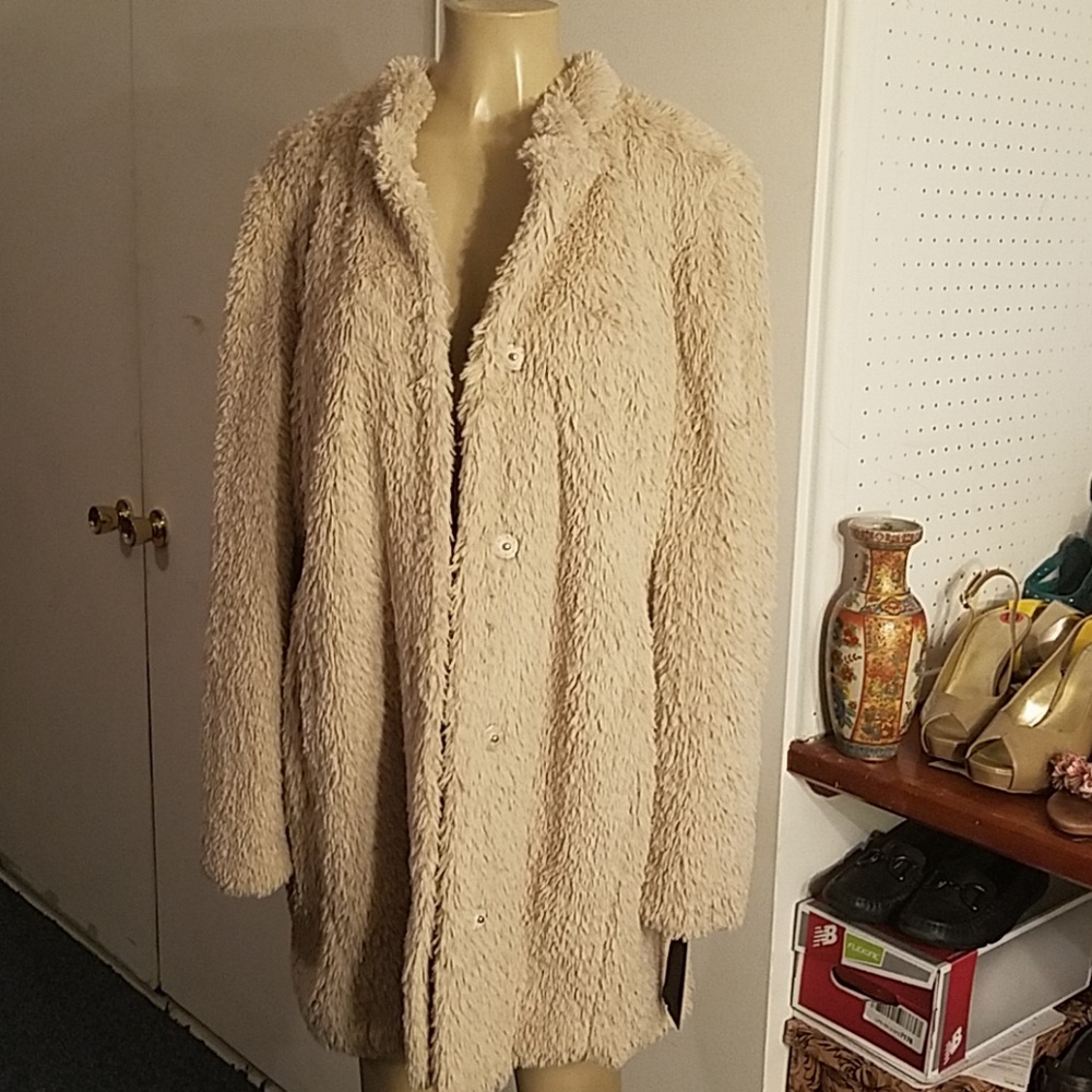 KENNETH COLE NEWYORK FAUX FUR COAT NWT - Picture 7 of 9